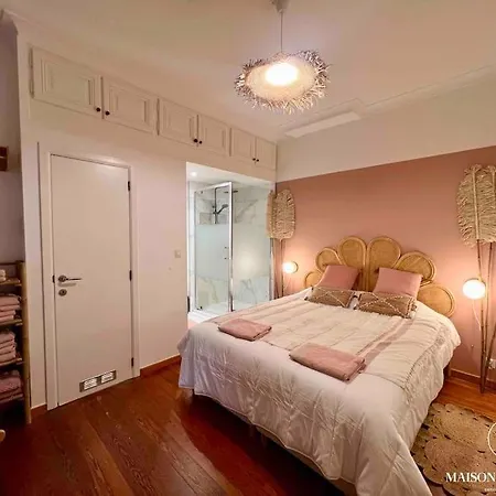 Le Cocon Rose - Chic, Proche Jardin Botanique Apartment *